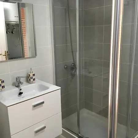 With 2 Bedrooms In El Medano, With Wonderful Sea View, Shared Pool, Furnished Terrace - 200 M From The Beach Apartment