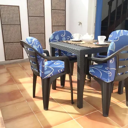 With 2 Bedrooms In El Medano, With Wonderful Sea View, Shared Pool, Furnished Terrace - 200 M From The Beach Apartment El Medano (Tenerife)