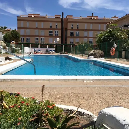 With 2 Bedrooms In El Medano, With Wonderful Sea View, Shared Pool, Furnished Terrace - 200 M From The Beach * El Medano (Tenerife)