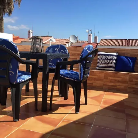 With 2 Bedrooms In El Medano, With Wonderful Sea View, Shared Pool, Furnished Terrace - 200 M From The Beach Apartment *