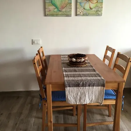 With 2 Bedrooms In El Medano, With Wonderful Sea View, Shared Pool, Furnished Terrace - 200 M From The Beach Apartment